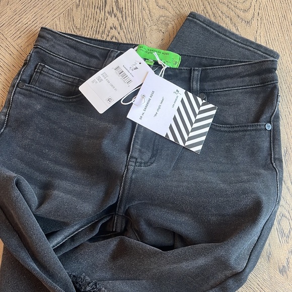 Free People x Sandrine Rose Mid Rise Black Distressed Skinny Jeans NWT - Picture 4 of 5